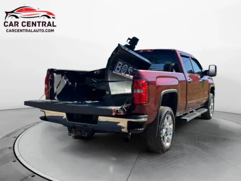 More photos of 2017 GMC Sierra 2500 HD Crew Cab SLT Pickup 4D 6 1/2 ft at Car Central Wallingford, CT
