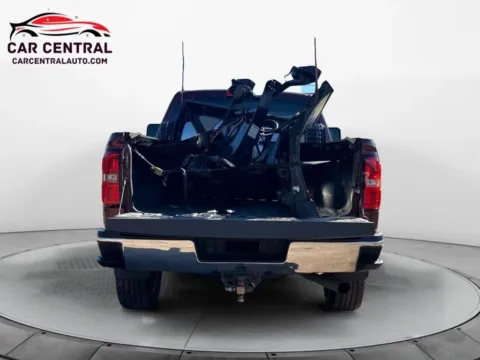 More photos of 2017 GMC Sierra 2500 HD Crew Cab SLT Pickup 4D 6 1/2 ft at Car Central Wallingford, CT