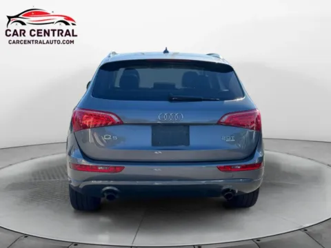 More photos of 2012 Audi Q5 2.0T Quattro Premium Sport Utility 4D at Car Central Wallingford, CT