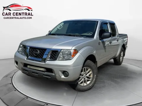 Silver 2019 Nissan Frontier Crew Cab SV Pickup 4D 5 ft for sale in Wallingford, CT
