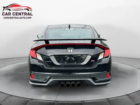 More photos of 2018 Honda Civic Si Coupe 2D at Car Central Wallingford, CT