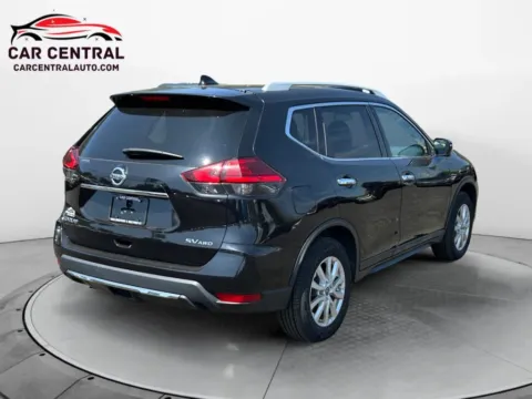 More photos of 2017 Nissan Rogue SV (2017.5) Sport Utility 4D at Car Central Wallingford, CT