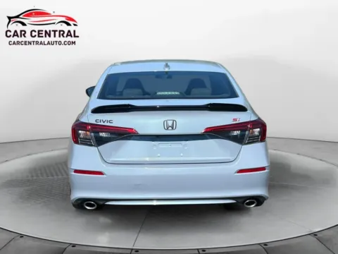 More photos of 2022 Honda Civic Si Sedan 4D at Car Central Wallingford, CT