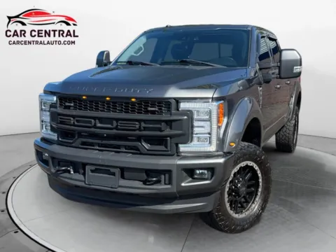 Gray 2018 Ford F250 Super Duty Crew Cab Lariat Pickup 4D 6 3/4 ft for sale in Wallingford, CT