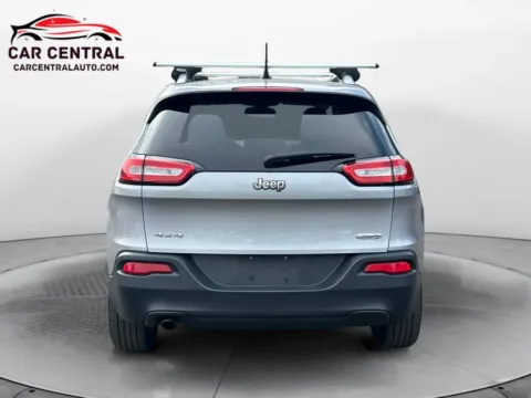 More photos of 2014 Jeep Cherokee Latitude Sport Utility 4D at Car Central Wallingford, CT