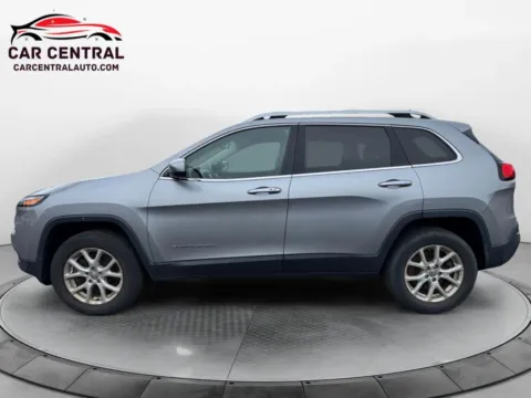 Photos of 2014 Jeep Cherokee Latitude Sport Utility 4D for sale in Wallingford, CT at Car Central Wallingford