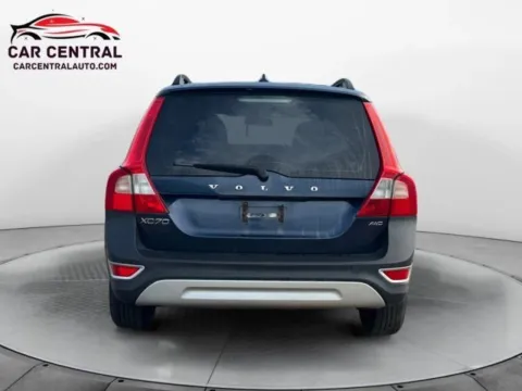 More photos of 2011 Volvo XC70 3.2 at Car Central Wallingford, CT