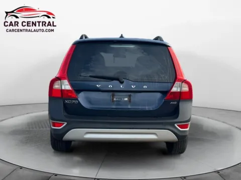 More photos of 2011 Volvo XC70 3.2 Wagon 4D at Car Central Wallingford, CT