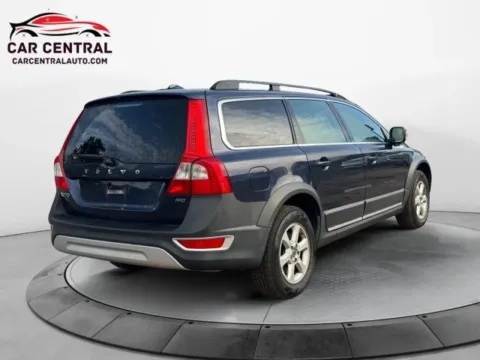 More photos of 2011 Volvo XC70 3.2 at Car Central Wallingford, CT