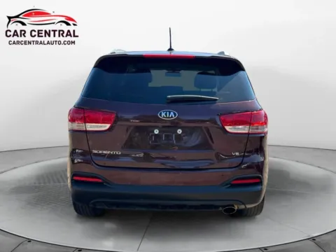 More photos of 2018 Kia Sorento LX Sport Utility 4D at Car Central Wallingford, CT