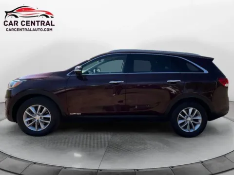 Photos of 2018 Kia Sorento LX for sale in Wallingford, CT at Car Central Wallingford