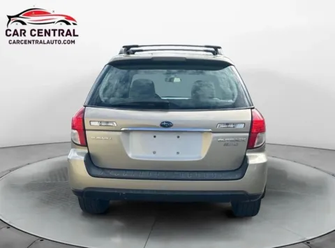 More photos of 2008 Subaru Outback at Car Central Wallingford, CT