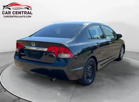 More photos of 2010 Honda Civic LX at Car Central Wallingford, CT