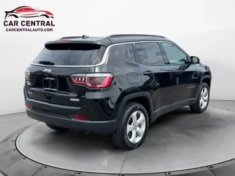 More photos of 2018 Jeep Compass Latitude at Car Central Wallingford, CT