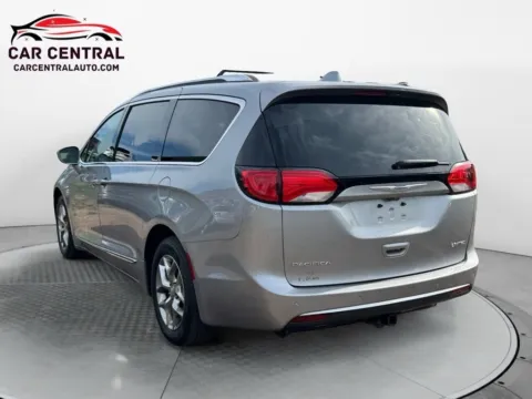 Another view of 2018 Chrysler Pacifica Limited for sale in Wallingford, CT at Car Central Wallingford