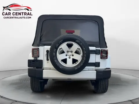 More photos of 2012 Jeep Wrangler Unlimited Sahara at Car Central Wallingford, CT