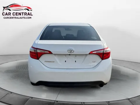More photos of 2016 Toyota Corolla LE at Car Central Wallingford, CT