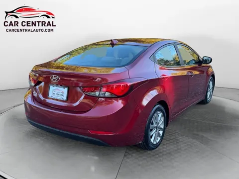 More photos of 2016 Hyundai Elantra SE at Car Central Wallingford, CT