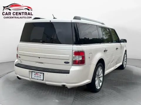 More photos of 2018 Ford Flex SEL at Car Central Wallingford, CT