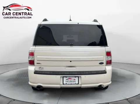 More photos of 2018 Ford Flex SEL at Car Central Wallingford, CT