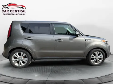 More photos of 2016 Kia Soul Plus at Car Central Wallingford, CT