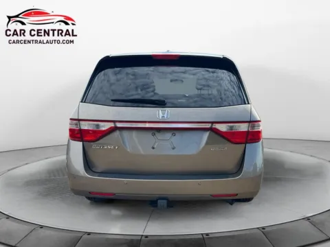 More photos of 2011 Honda Odyssey Touring at Car Central Wallingford, CT