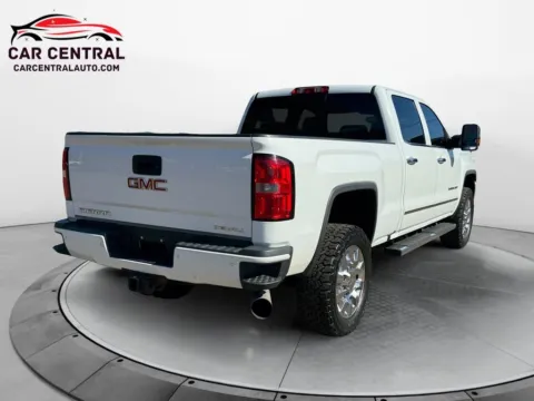 More photos of 2016 GMC Sierra 2500HD Denali at Car Central Wallingford, CT
