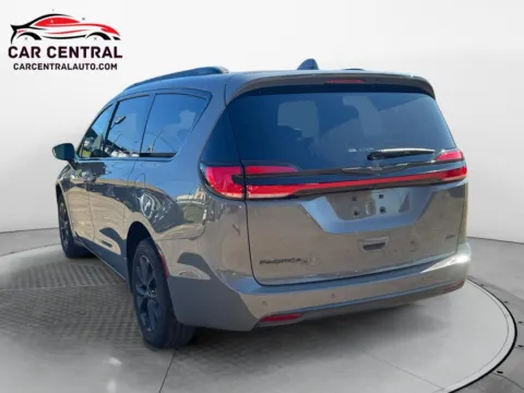 Another view of 2021 Chrysler Pacifica Touring L for sale in Wallingford, CT at Car Central Wallingford