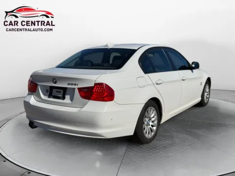 More photos of 2009 BMW 3 Series 328i xDrive at Car Central Wallingford, CT