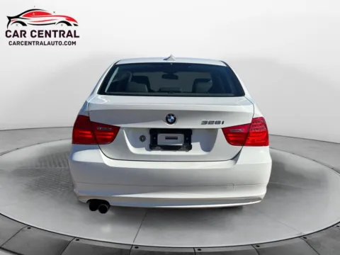 More photos of 2009 BMW 3 Series 328i xDrive at Car Central Wallingford, CT