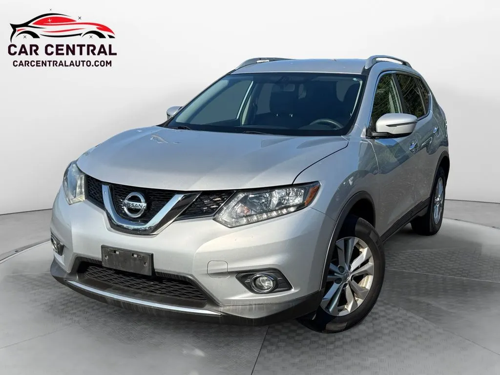 Silver 2016 Nissan Rogue SV for sale in Wallingford, CT