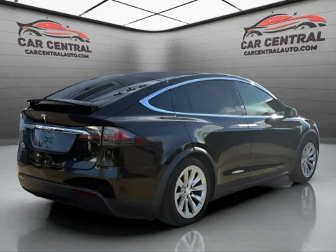 More photos of 2019 Tesla Model X 100D at Car Central Milford, CT