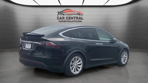 More photos of 2019 Tesla Model X 100D at Car Central Milford, CT