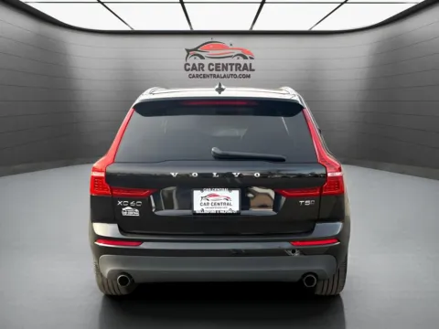 More photos of 2018 Volvo XC60 T5 Momentum at Car Central Milford, CT