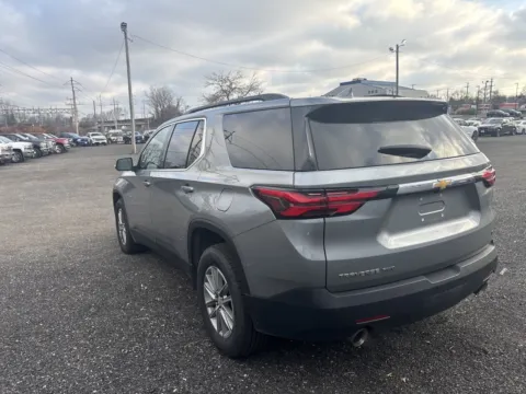 More photos of 2023 Chevrolet Traverse LT Cloth at Car Central Milford, CT