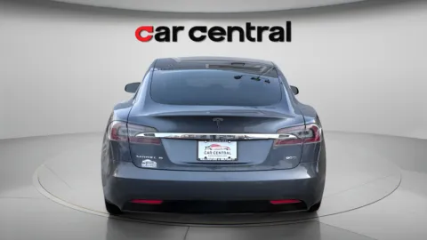 More photos of 2017 Tesla Model S 90D at Car Central Milford, CT