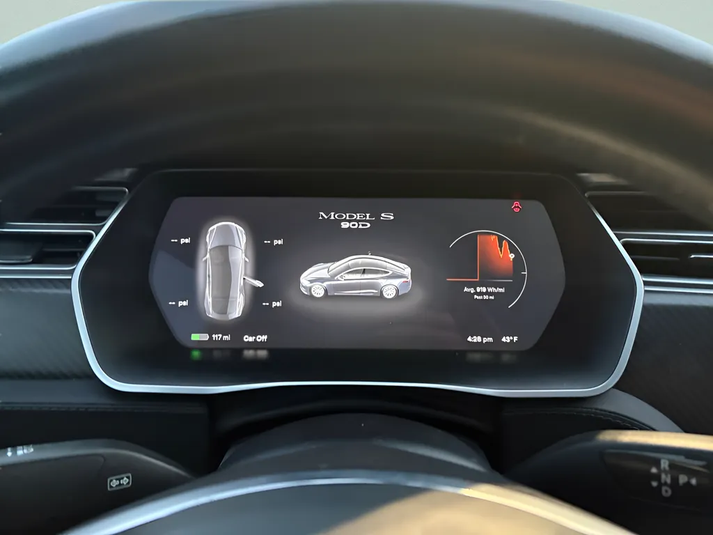 2017 Tesla Model S 90D - Photo 13