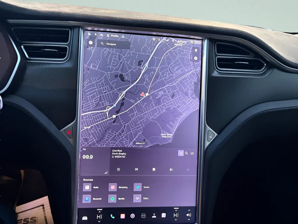 2017 Tesla Model S 90D - Photo 18