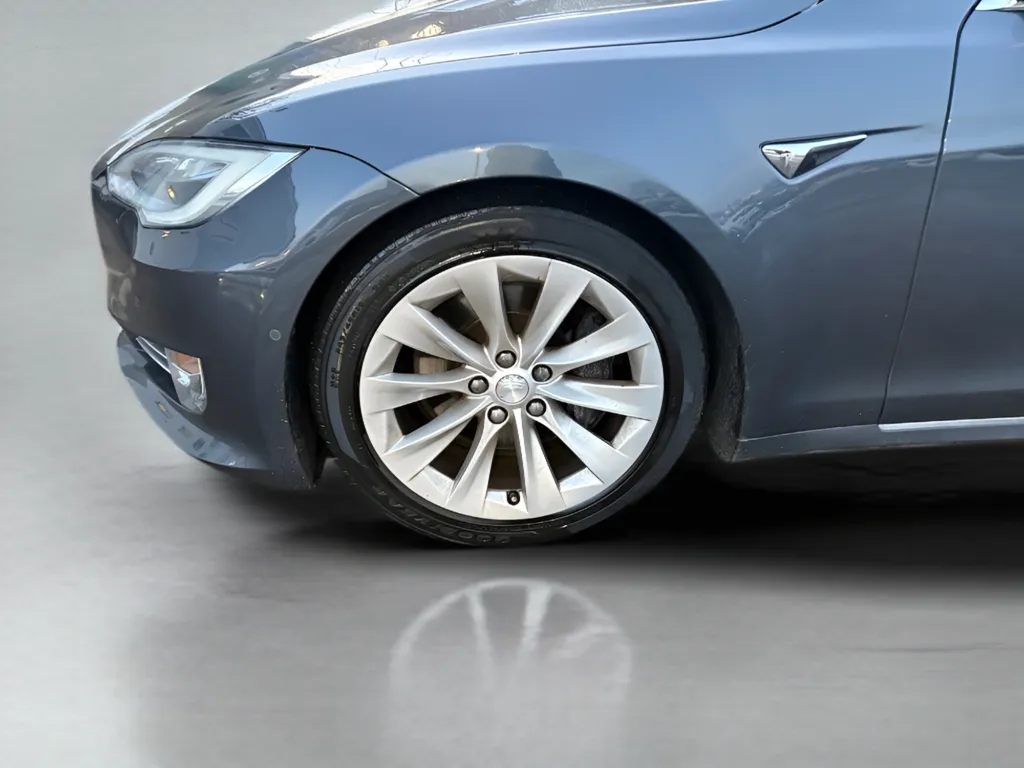 2017 Tesla Model S 90D - Photo 28