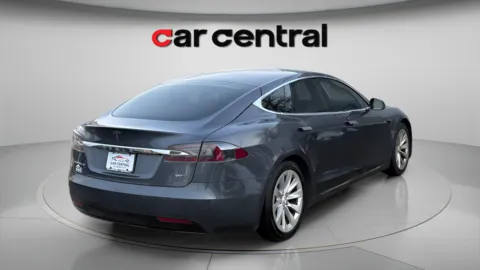 More photos of 2017 Tesla Model S 90D at Car Central Milford, CT