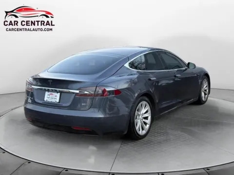 More photos of 2017 Tesla Model S 90D at Car Central Milford, CT