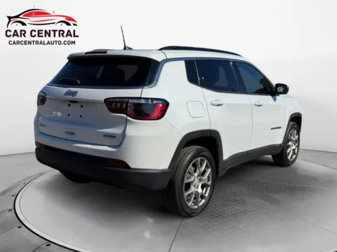 More photos of 2023 Jeep Compass Latitude Lux at Car Central Milford, CT