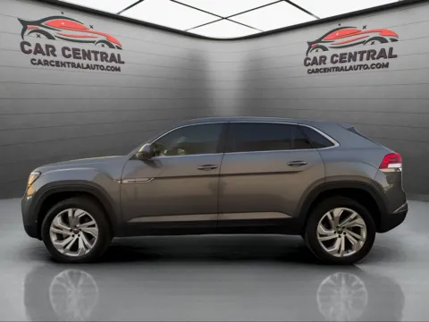 Photos of 2021 Volkswagen Atlas Cross Sport 3.6L V6 SEL for sale in Milford, CT at Car Central Milford