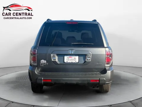 More photos of 2008 Honda Pilot SE at Car Central Milford, CT