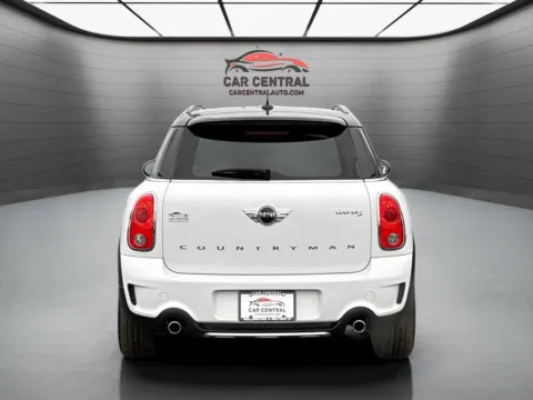 More photos of 2016 MINI Cooper S Countryman at Car Central Milford, CT