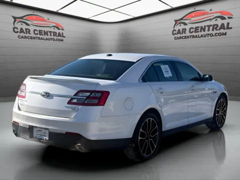 More photos of 2019 Ford Taurus Limited at Car Central Milford, CT