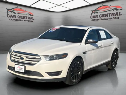 White 2019 Ford Taurus Limited for sale in Milford, CT