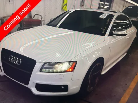 White 2011 Audi S5 4.2 Premium Plus for sale in Milford, CT
