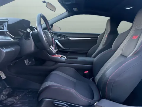 More photos of 2017 Honda Civic Si at Car Central Milford, CT