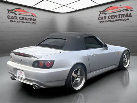 More photos of 2005 Honda S2000 at Car Central Milford, CT